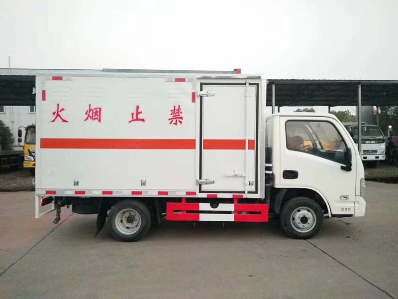 湖北程力躍進(jìn)小福星爆破器材運(yùn)輸車(chē) (4)