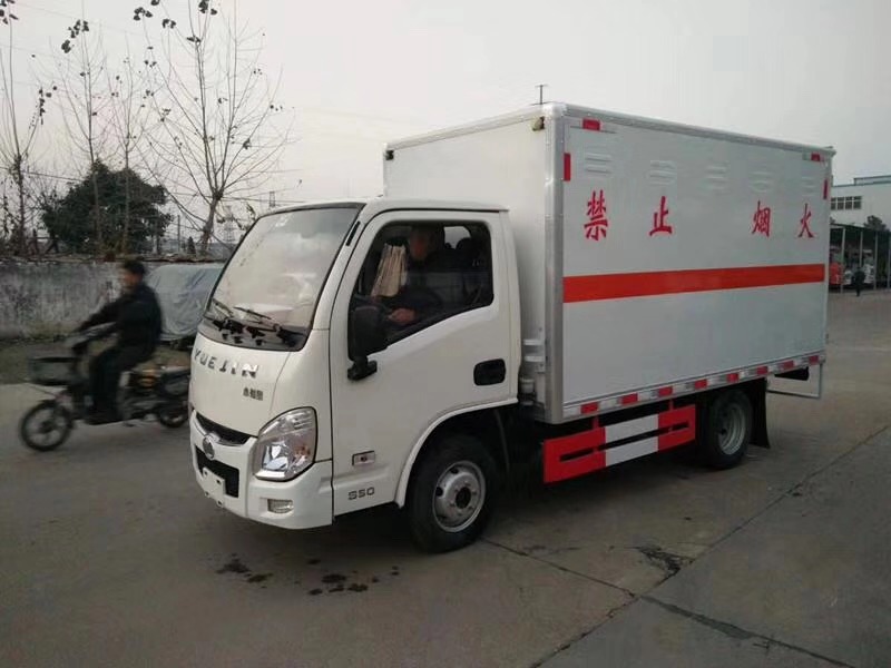 湖北程力躍進(jìn)小福星爆破器材運(yùn)輸車(chē) (8)