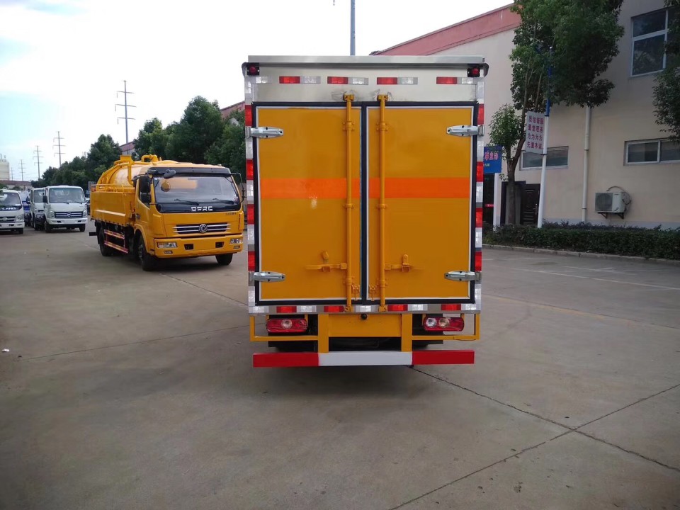 湖北程力躍進(jìn)小福星爆破器材運(yùn)輸車(chē) (12)