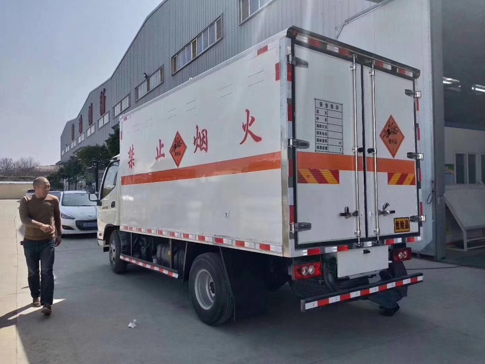 湖北程力福田奧鈴爆破器材運(yùn)輸車 (9)