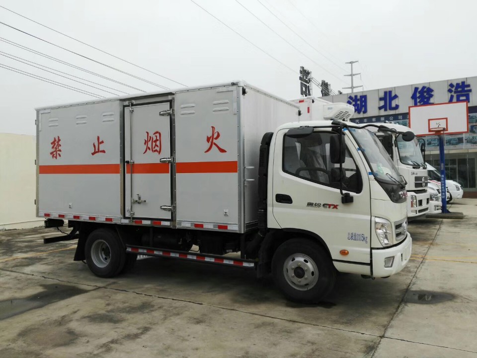 湖北程力福田奧鈴爆破器材運(yùn)輸車 (23)