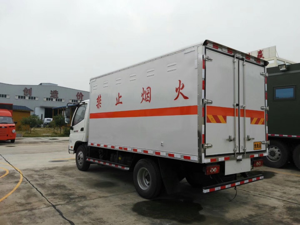 湖北程力福田奧鈴爆破器材運(yùn)輸車 (25)