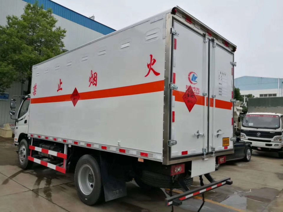 湖北程力福田歐馬可4噸爆破器材運輸車 (13)