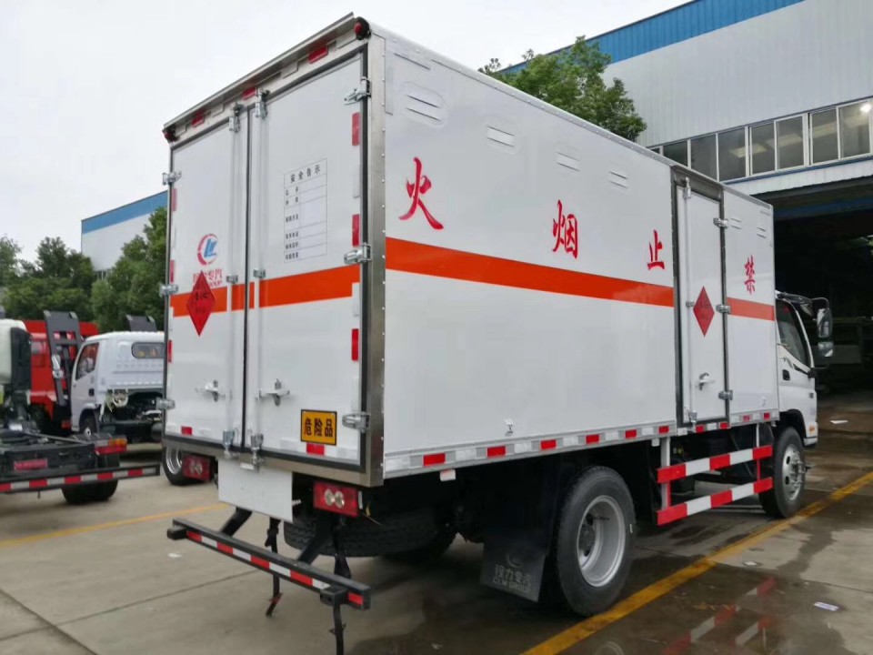 湖北程力福田歐馬可4噸爆破器材運輸車 (15)