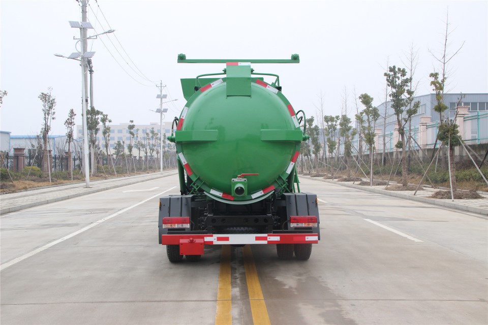 東風(fēng)多利卡7立方程力餐廚垃圾車 (29)