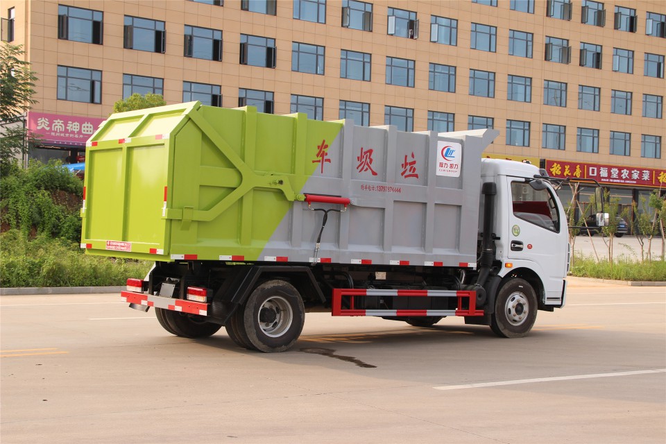 東風(fēng)多利卡D7湖北程力壓縮式對(duì)接垃圾車 (3)